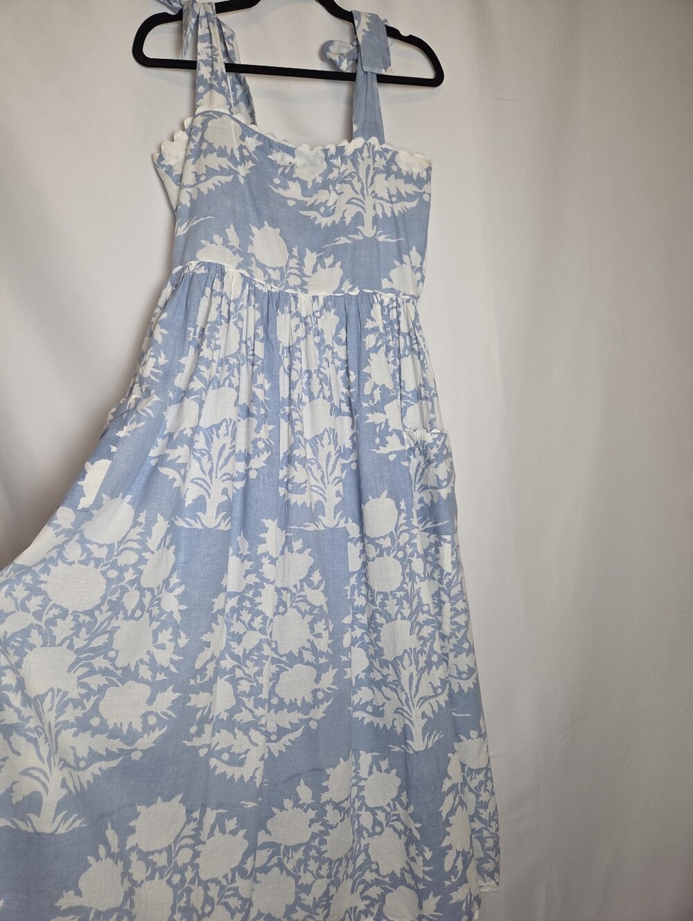 Blue And White Floral Tie Shoulder Cotton Dress - Picture 6 of 14